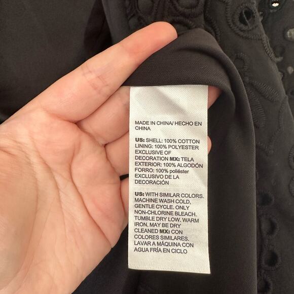 NWT: Chico’s Eyelet Blazer - Picture 4 of 7